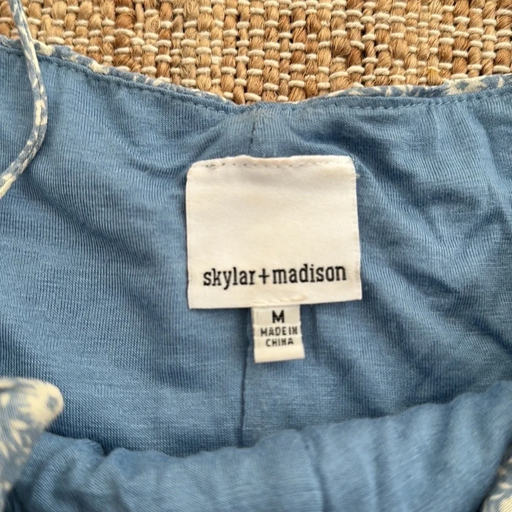 Skylar + Madison Blue and White Floral Crop Cami Top Size Medium - Picture 3 of 4